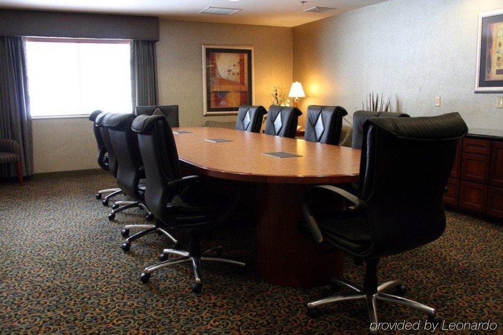 Crossings By Grandstay Inn & Suites Becker Бизнес фото
