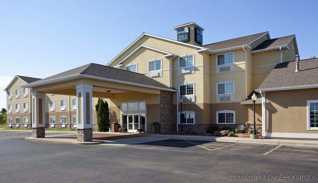 Crossings By Grandstay Inn & Suites Becker Экстерьер фото